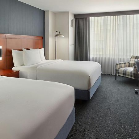 Courtyard By Marriott Washington, D.C./Foggy Bottom Hotel Exterior photo